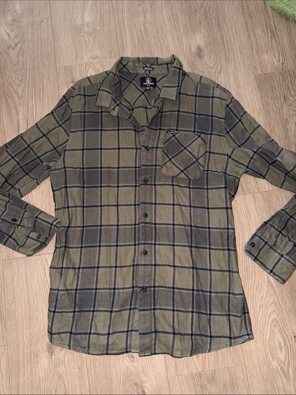 Volcom Olive Plaid Long-Sleeve Button-Down Flannel Shirt